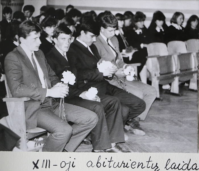 1985–1986 m. m. tryliktoji laida